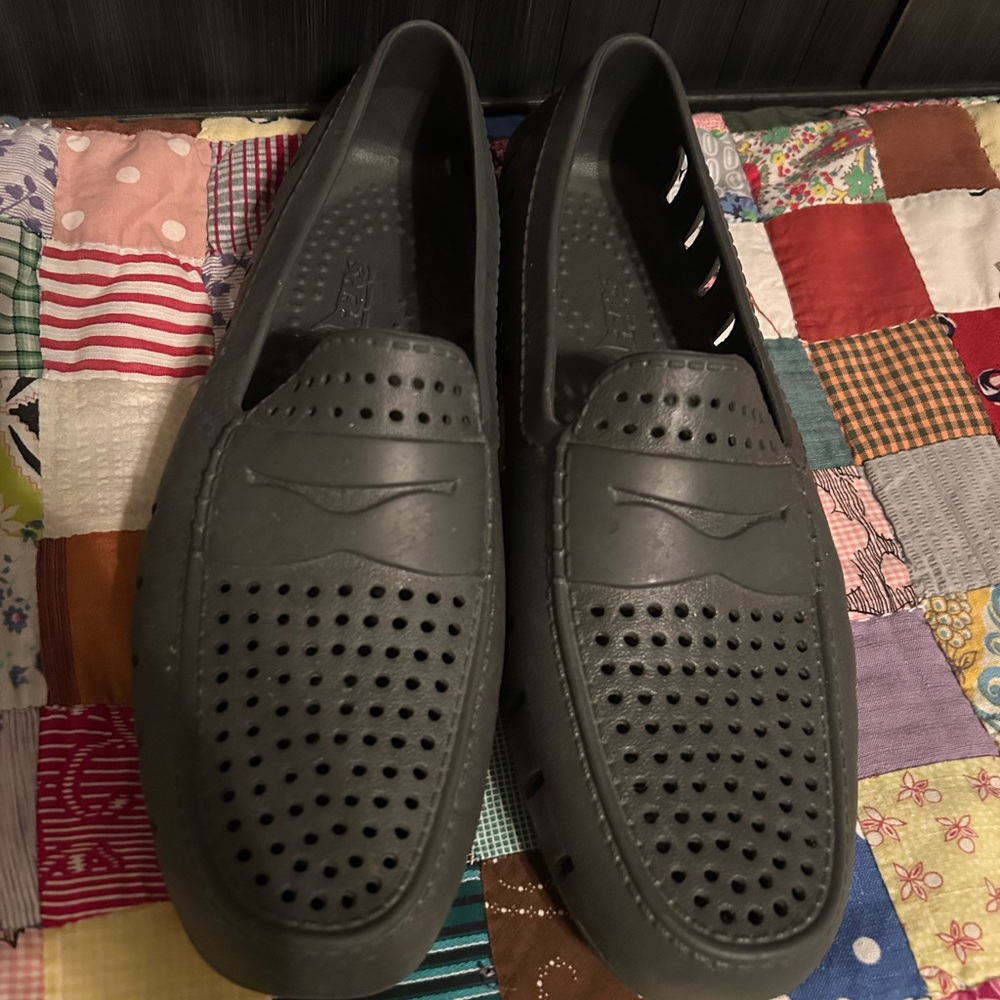 “Floaters” Slip-On Loafers for Men - Picture 2 of 3